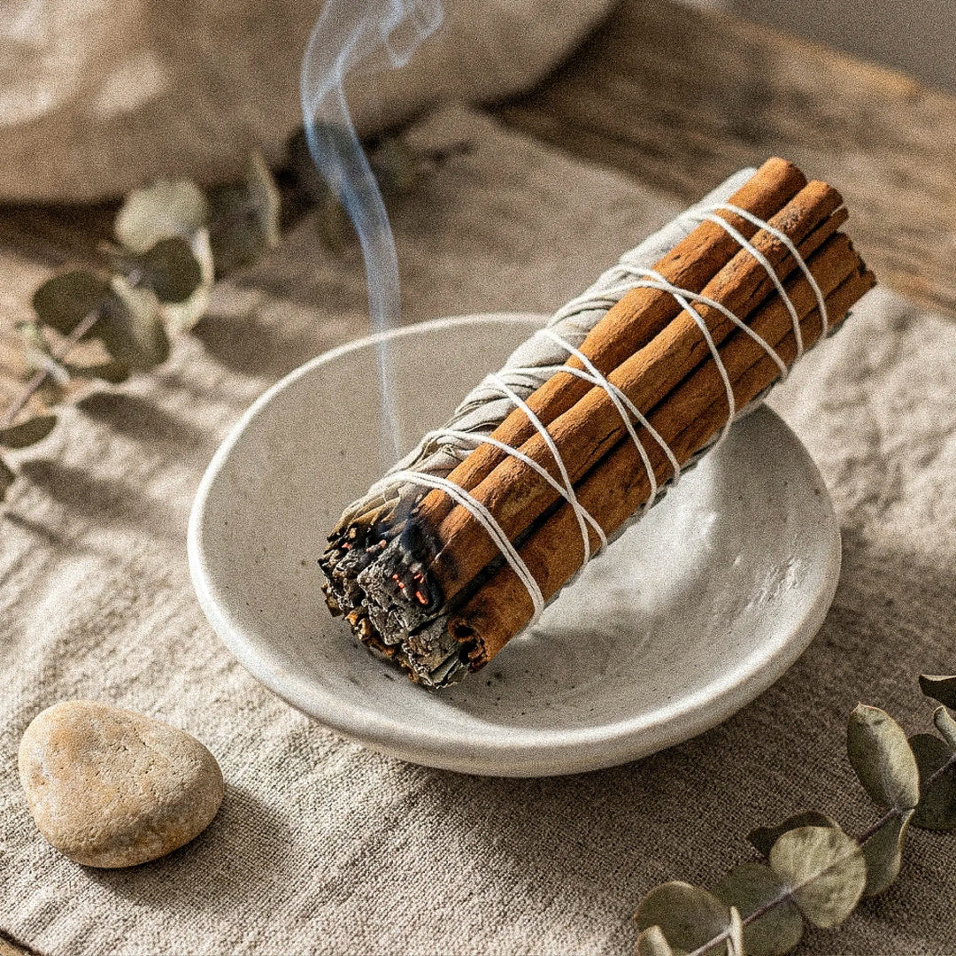 White & cinnamon sage